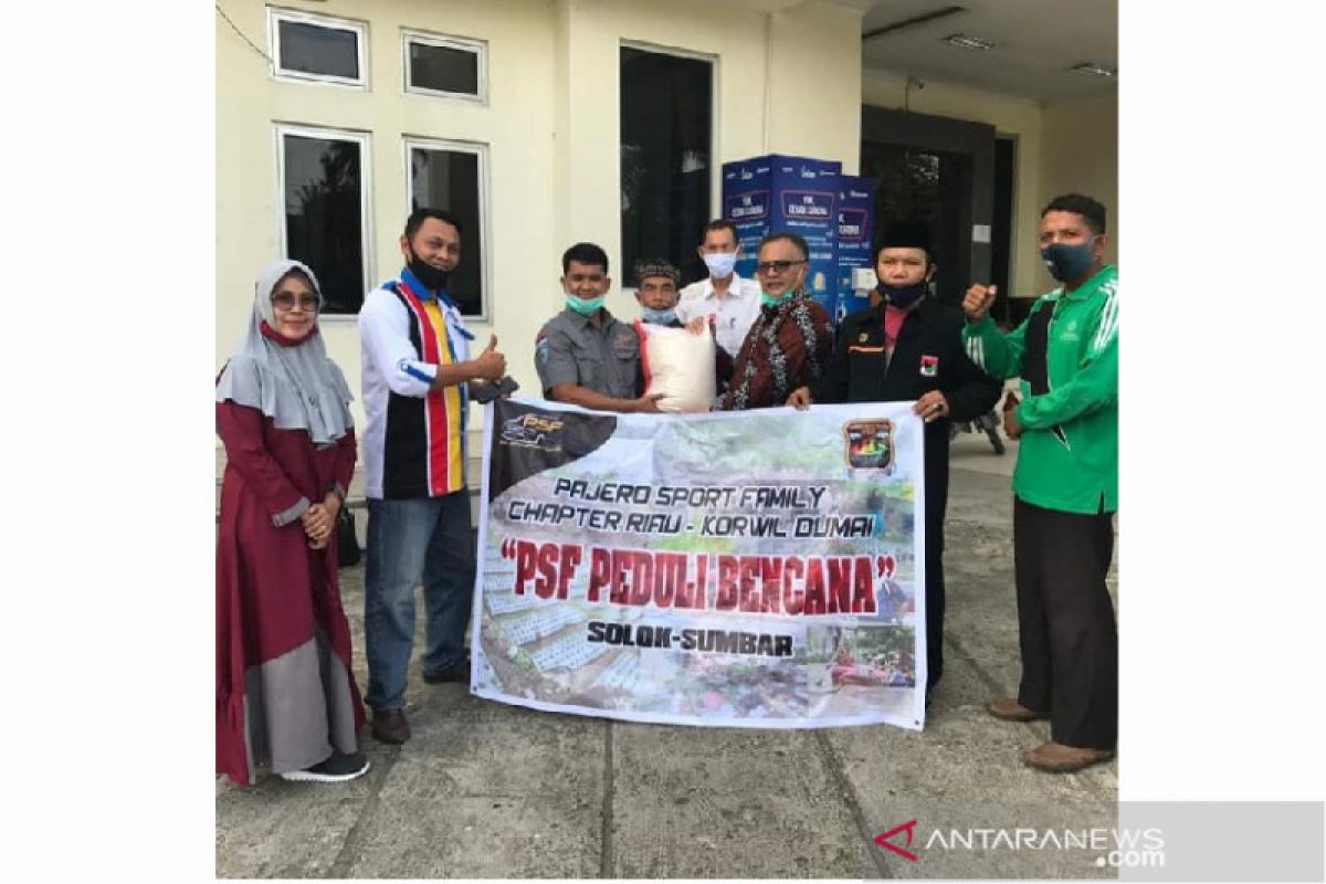 Perantau Riau dan Pajero Sport Family bantu korban banjir di Kota Solok
