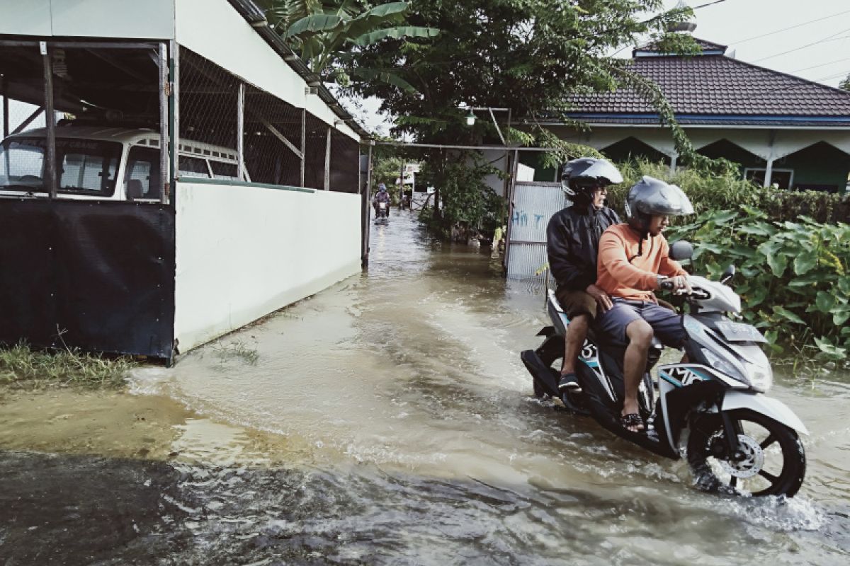 Banjir di Banjarmasin tinggi air belum surut