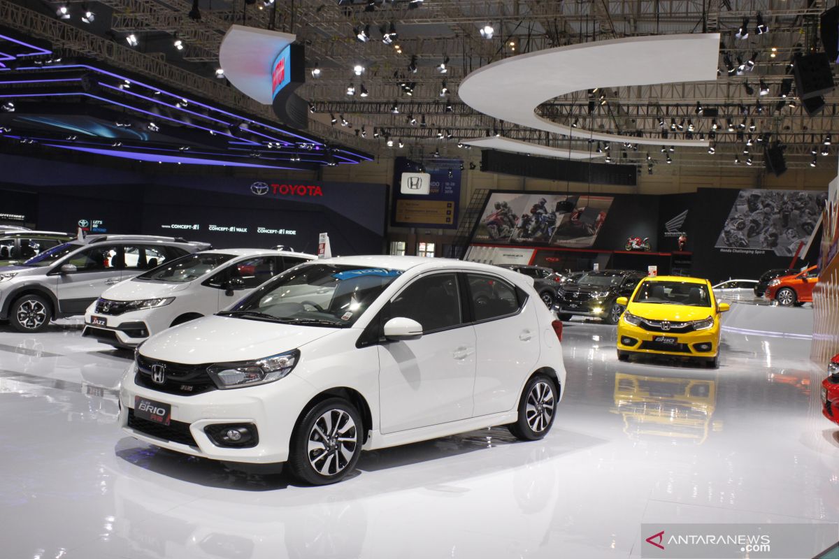 Ini 20 mobil terlaris Indonesia, Honda Brio dan Suzuki Carry teratas