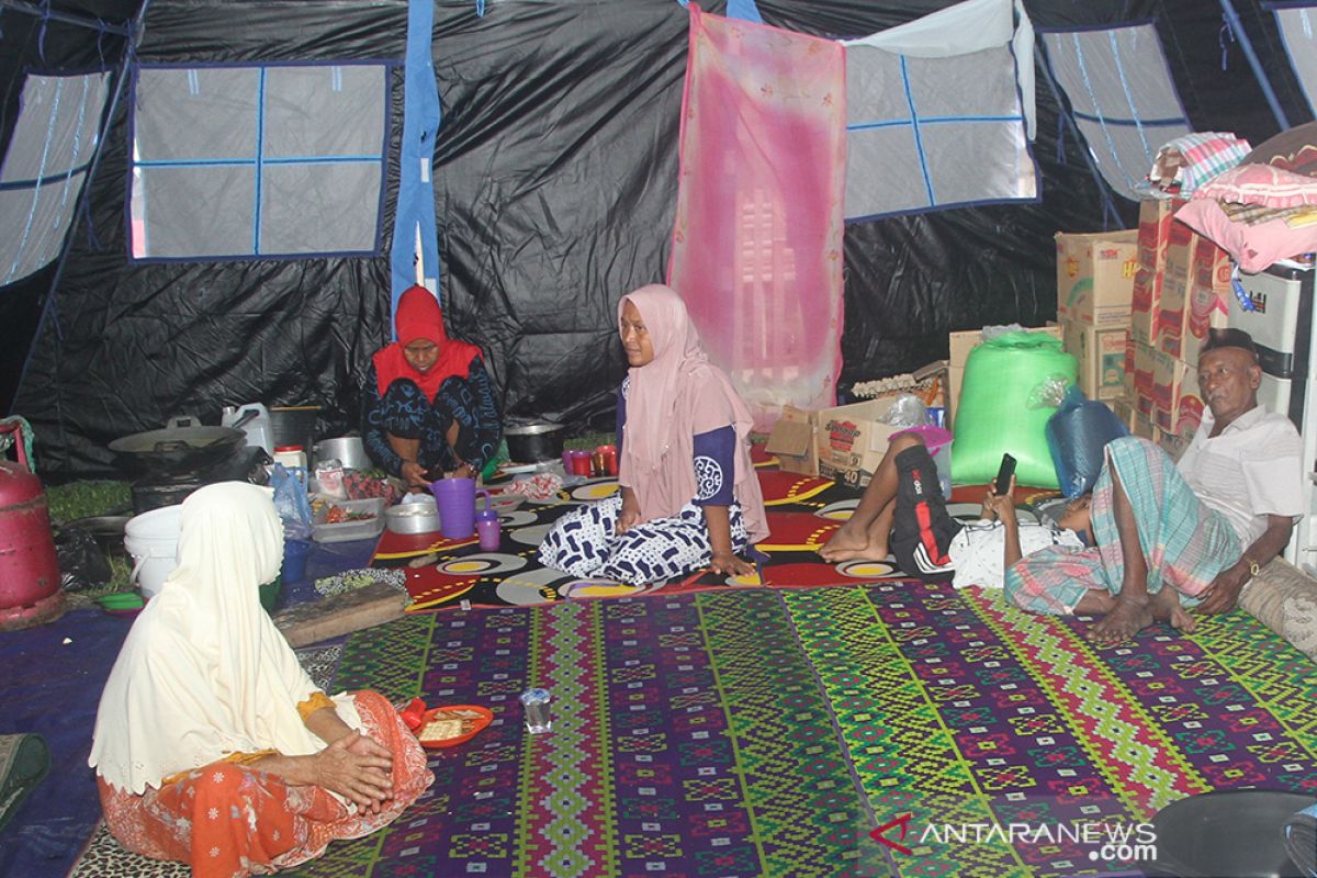 Warga terdampak tanah bergerak di Aceh Besar masih mengungsi