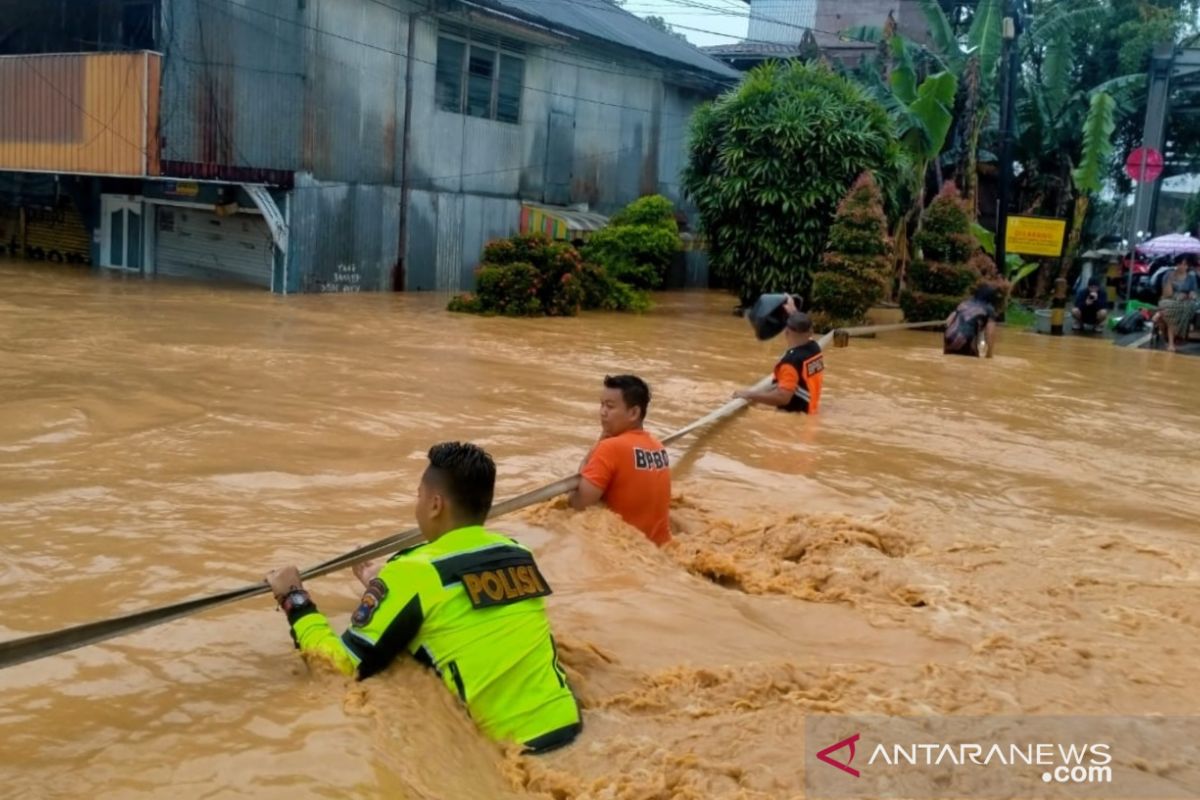 Hari Keempat banjir, RSHD Barabai dan posko pengungsian butuh air bersih, PDAM masih macet