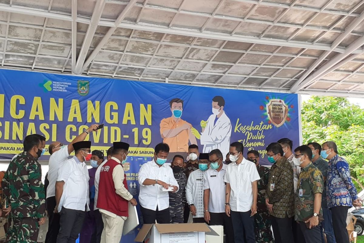 62 tenaga medis  Batam telah divaksin COVID-19