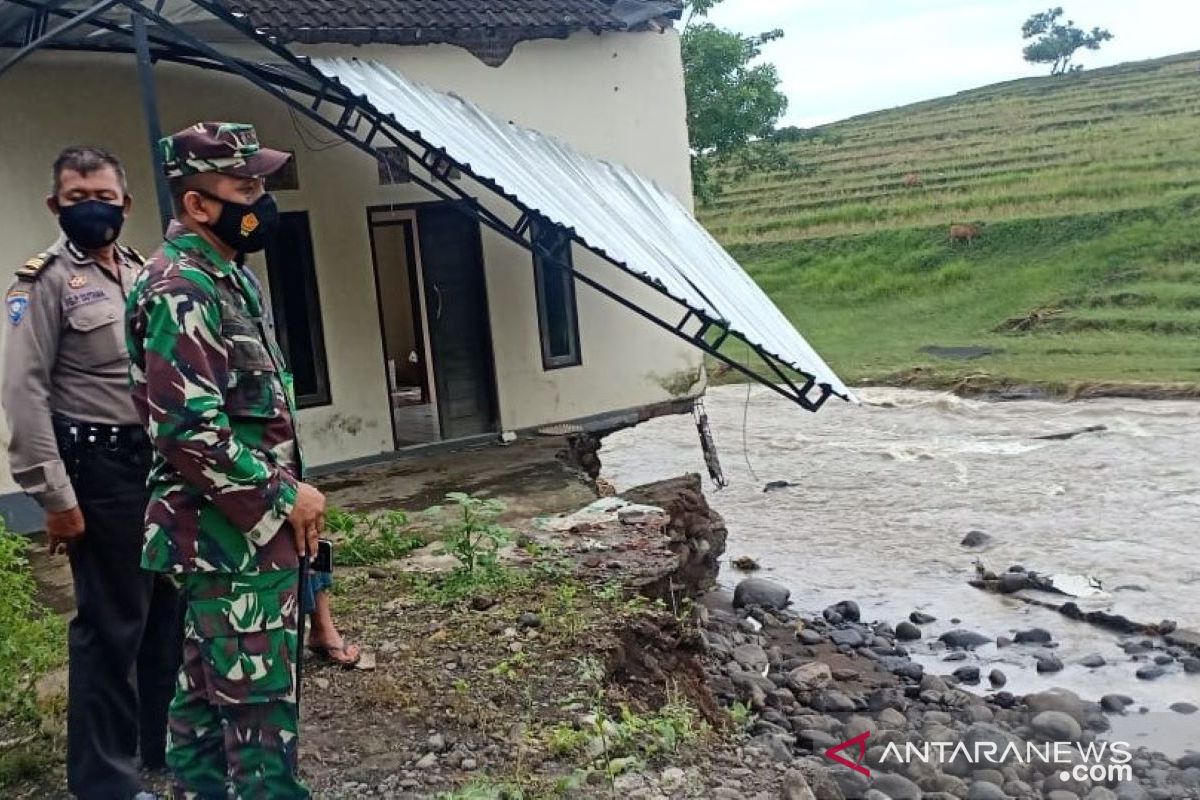 Pemkab Jembrana secepatnya perbaiki jembatan putus diterjang banjir