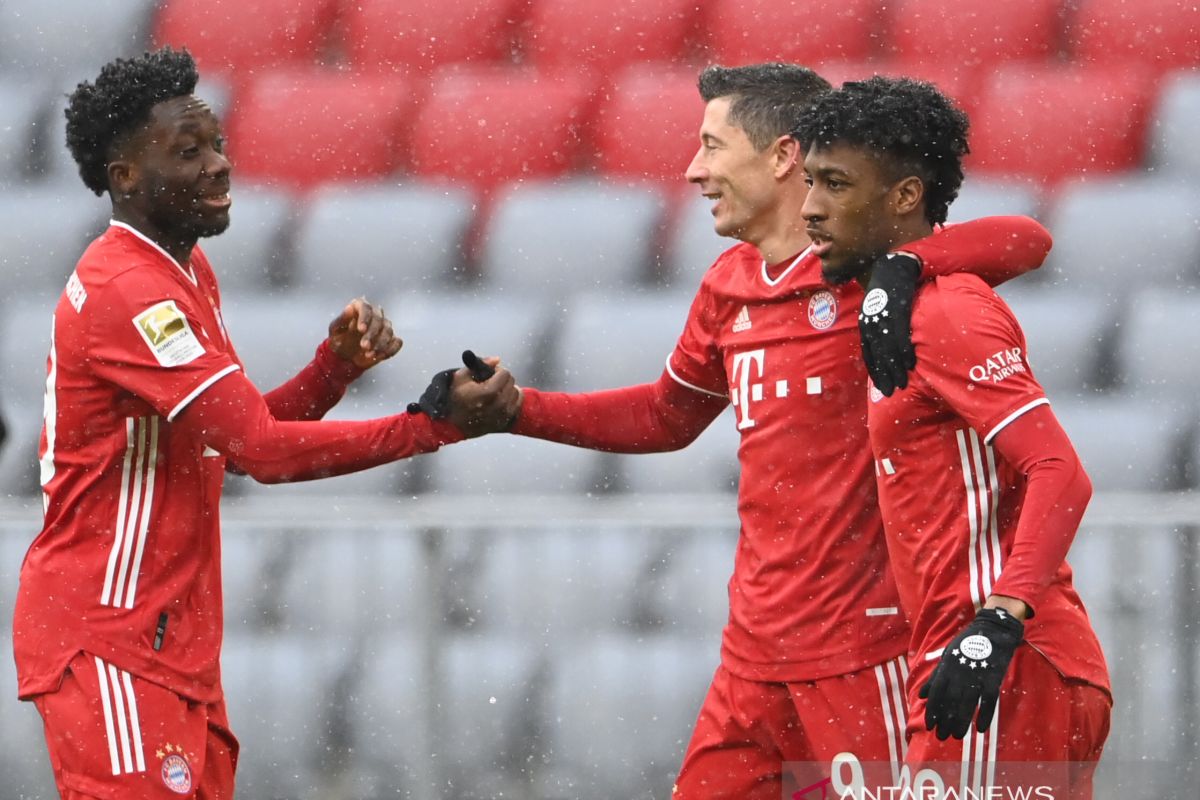 Bayern kembali ke jalur kemenangan usai membekuk Freiburg 2-1