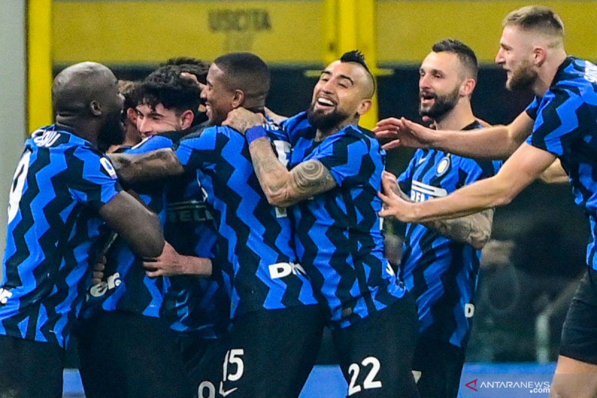 Inter memukul Juve dengan skor 2-0 untuk menangi Derby d'Italia
