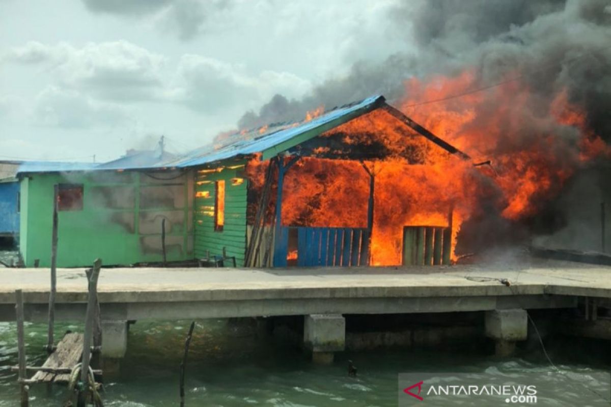 Rumah warga Teluk Kriting terbakar