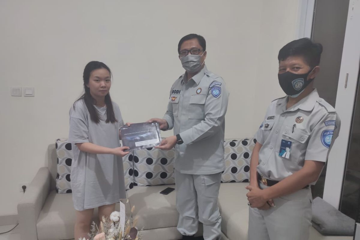 JR Banten serahkan santunan ke Ahli Waris Iuskandar dan Nelly Korban Sriwijaya Air