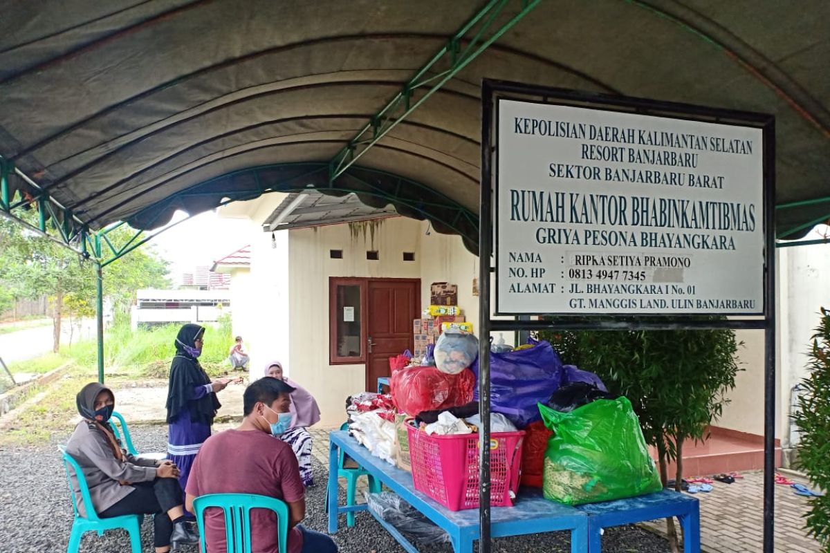 Rukan Bhabinkamtibmas menjadi tempat pengungsian korban banjir di Kalsel