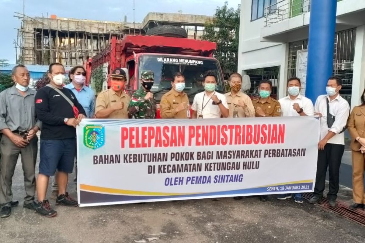 Pemkab Sintang distribusikan sebanyak 2.200 tabung elpiji ke perbatasan