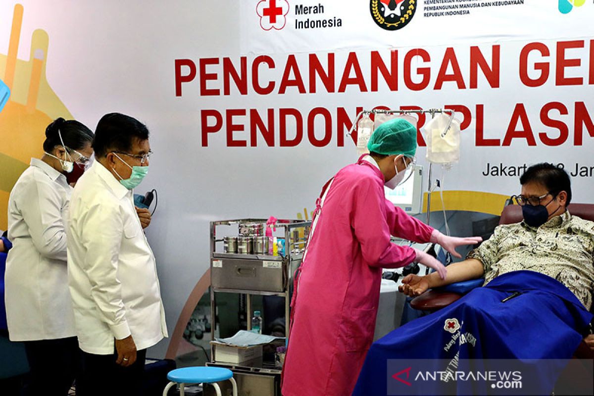 Airlangga Hartarto donorkan plasma konvalesen COVID-19