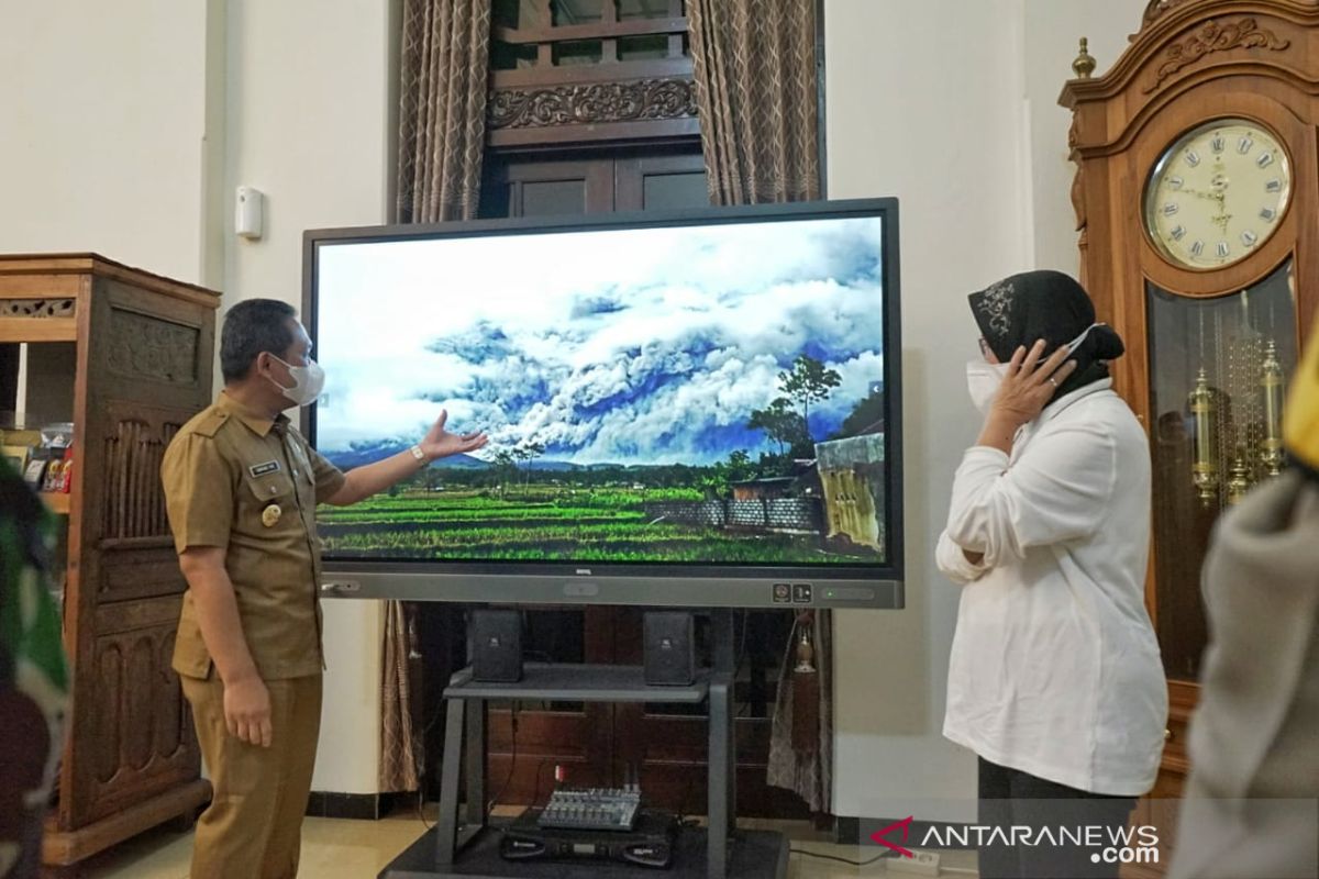 Mensos pantau dampak erupsi Gunung Semeru di Lumajang