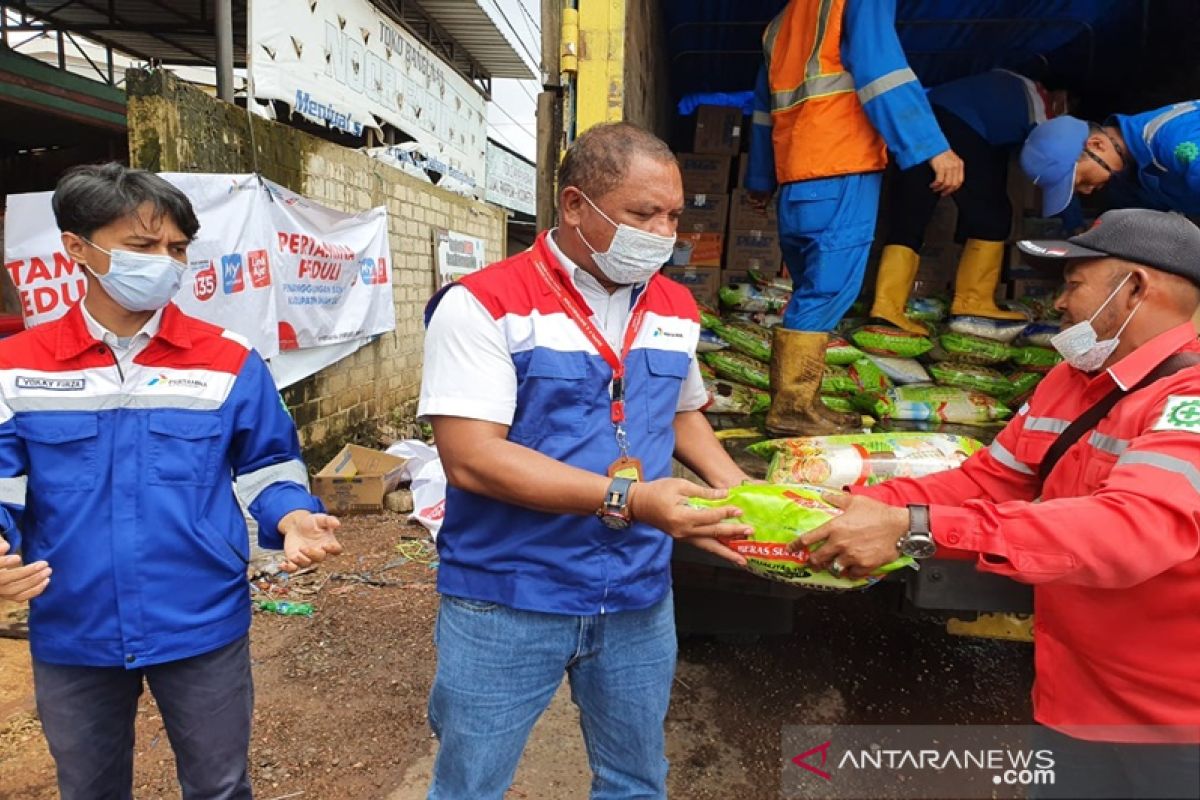 Pertamina bantu korban banjir di Tanah Laut