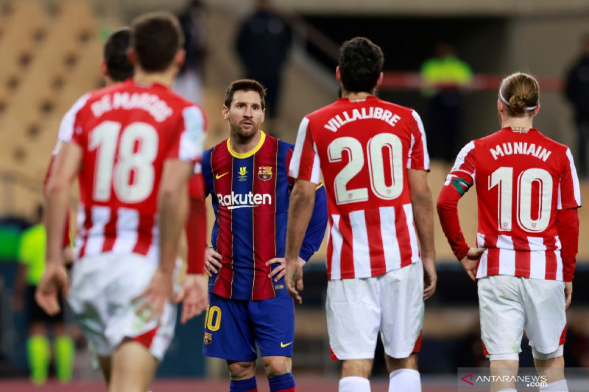 Messi dihukum dua laga karena pukul Villalibre