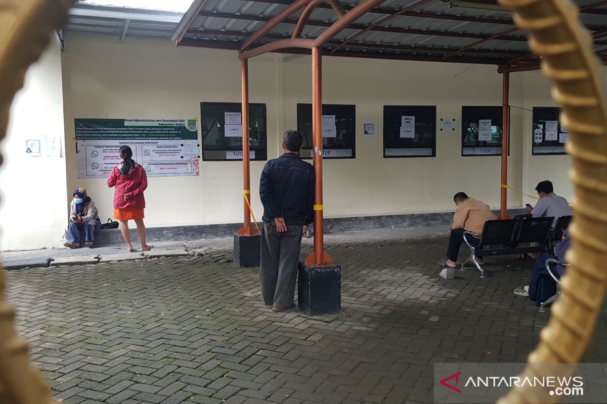 Disdukcapil Bekasi batasi pelayanan dokumen kependudukan (video)