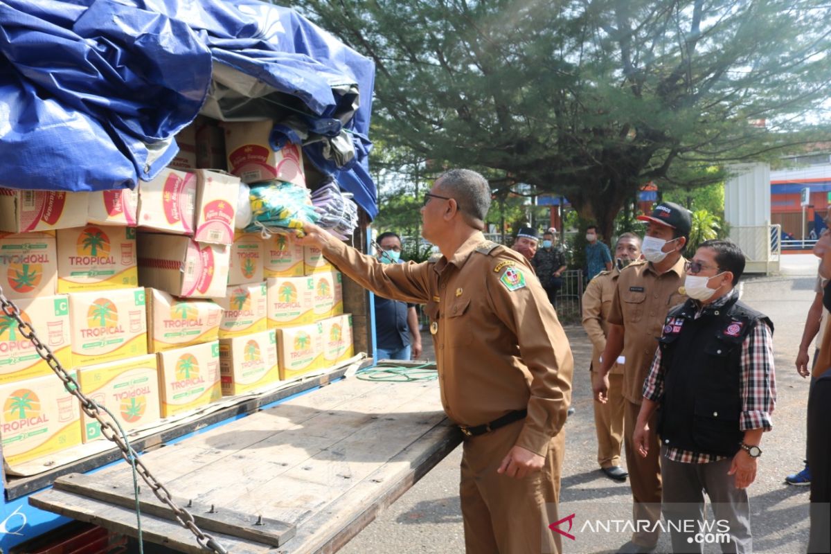 Ribuan korban banjir di Pidie diberikan bantuan masa panik