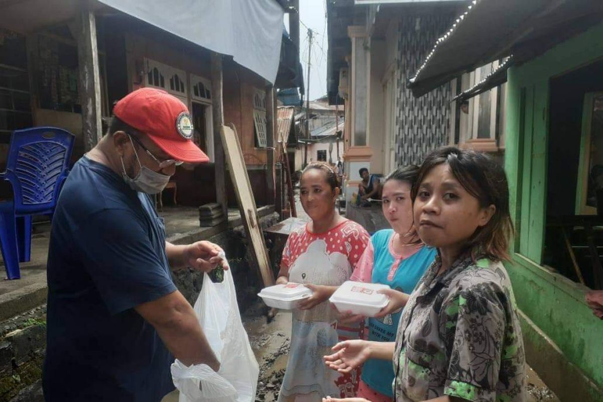 Baznas Sulawesi Utara siapkan dapur umum korban banjir Manado