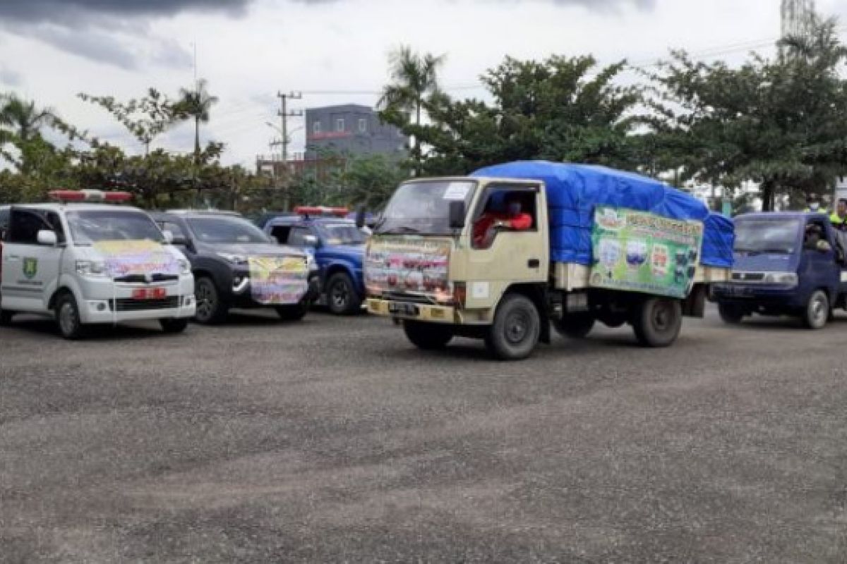 Puluhan relawan Tabalong berikan bantuan korban banjir HST