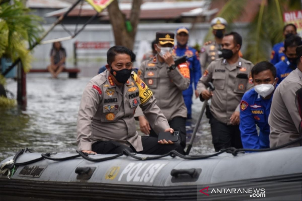 Kapolresta Banjarmasin instruksikan semua personel bantu korban terdampak banjir