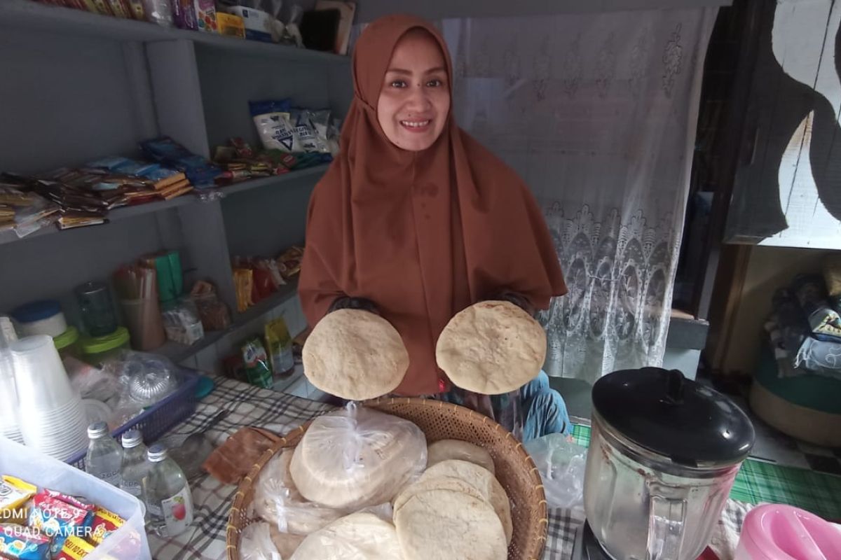 Mantan TKW di Lebak kembangkan ekonomi kreatif makanan khas Timur Tengah