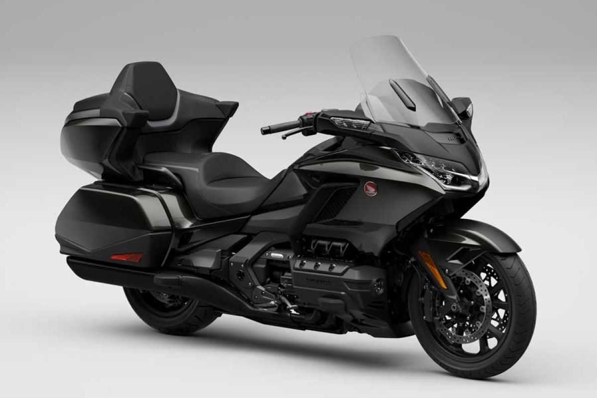 Honda Gold Wing Tour — купить мотоцикл GL DCT Black у официального дилера в Москве