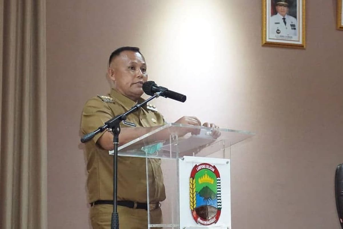 Bupati Lampung Selatan gelar rakor penanganan COVID-19 dengan para kades