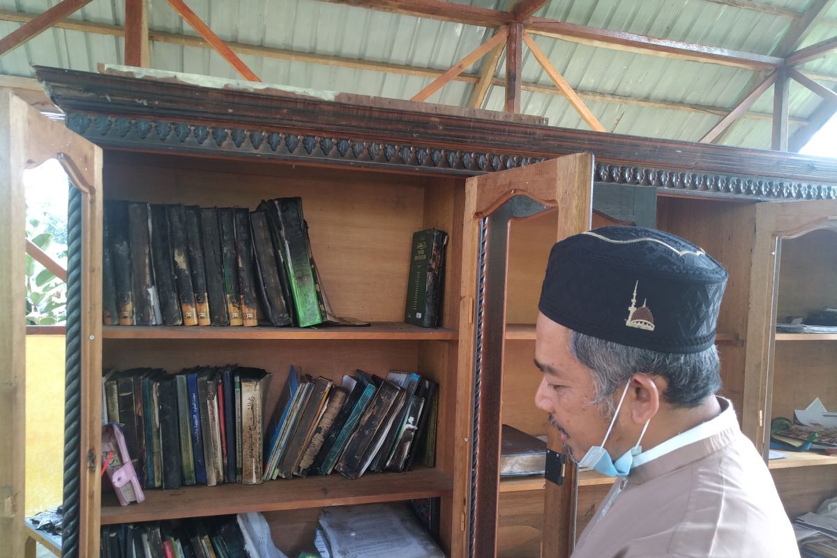 Pascaterbakar, bantuan ke Pesantren Cahaya Islam Payakumbuh mengalir