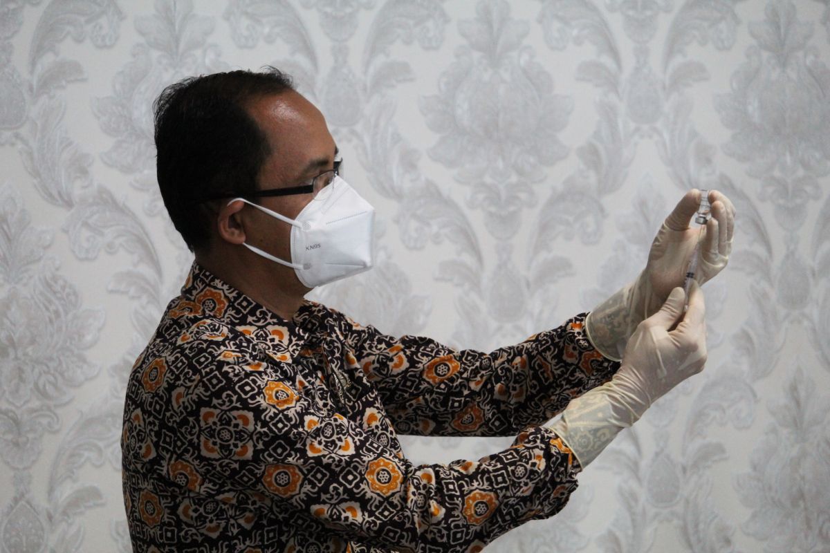 Sepekan usai divaksinasi, para pejabat di Lampung tak rasakan efek samping