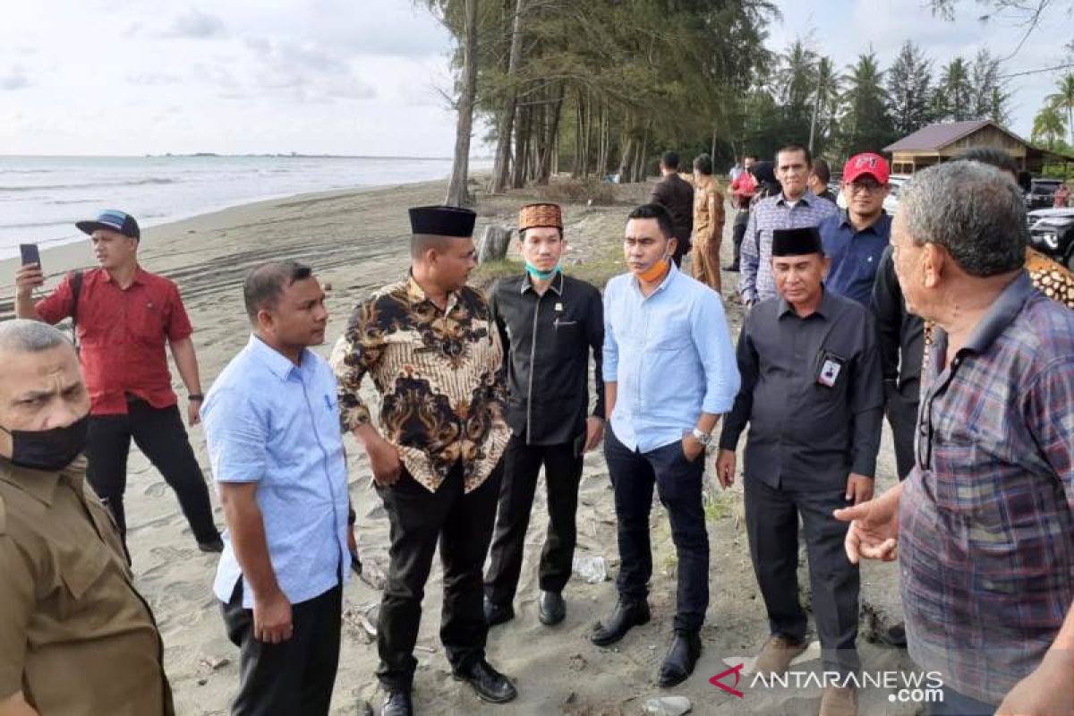 Pengerukan pasir pantai secara ilegal di Nagan Raya sebabkan abrasi