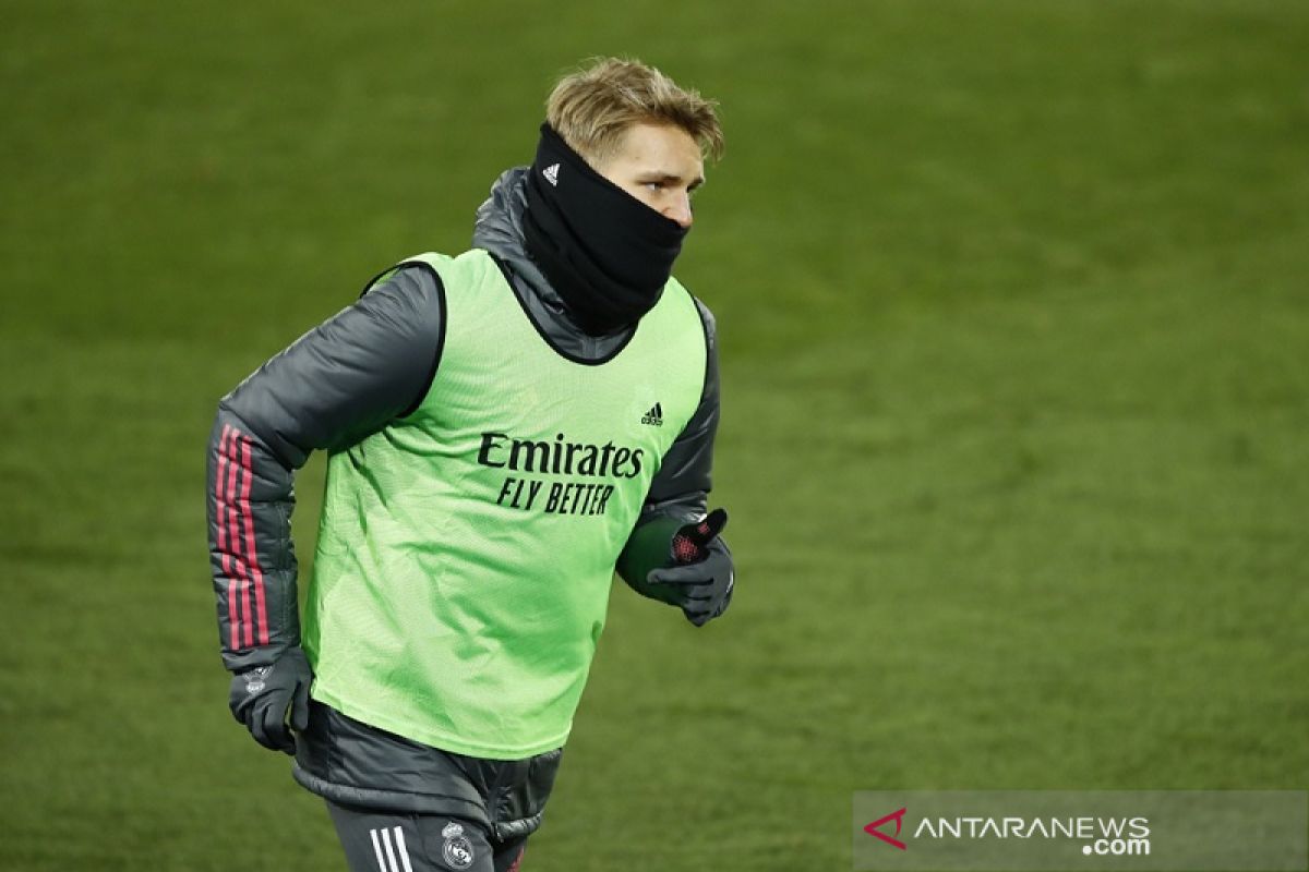 Arsenal ingin pinjam Martin Odegaard dari Madrid