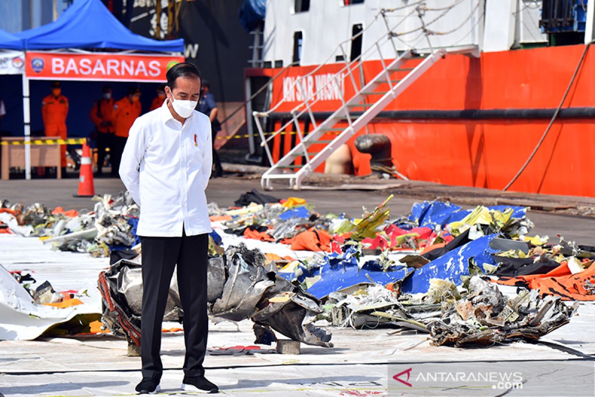 Jokowi apresiasi kerja Tim Sar Gabungan evakuasi Sriwijaya Air
