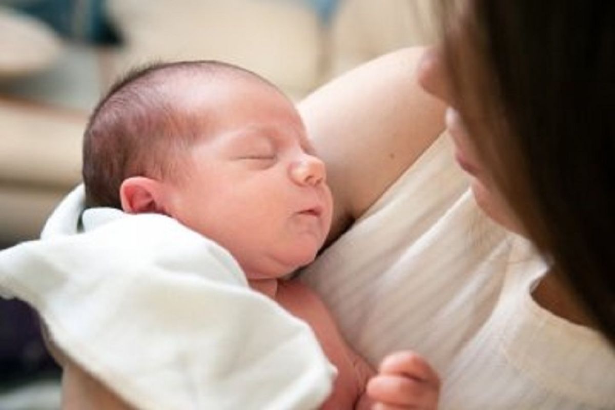 Asi ibu positif COVID-19 tidak tularkan virus ke tubuh bayi