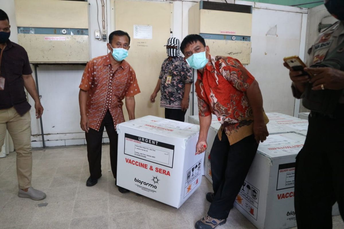 Dinkes Jatim distribusikan vaksin Sinovac tahap kedua ke Surabaya Raya