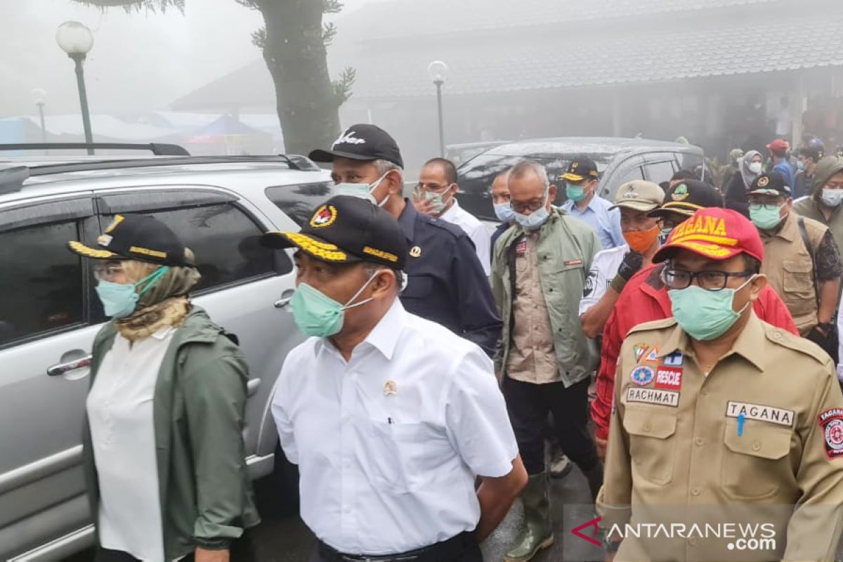 Kemensos kucurkan bantuan Rp229 juta untuk korban bencana di Gunung Mas Bogor (video)