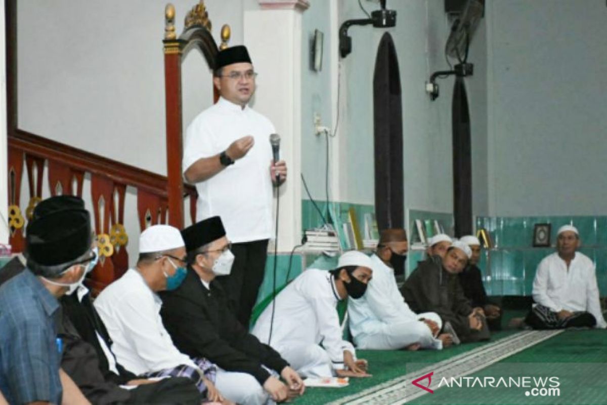 Gubernur Babel salurkan zakat melalui kegiatan Sajadah Fajar