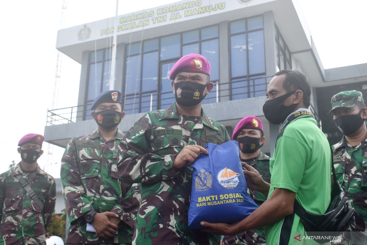 TNI AL salurkan bantuan 25 desa terdampak bencana di Sulawesi Barat