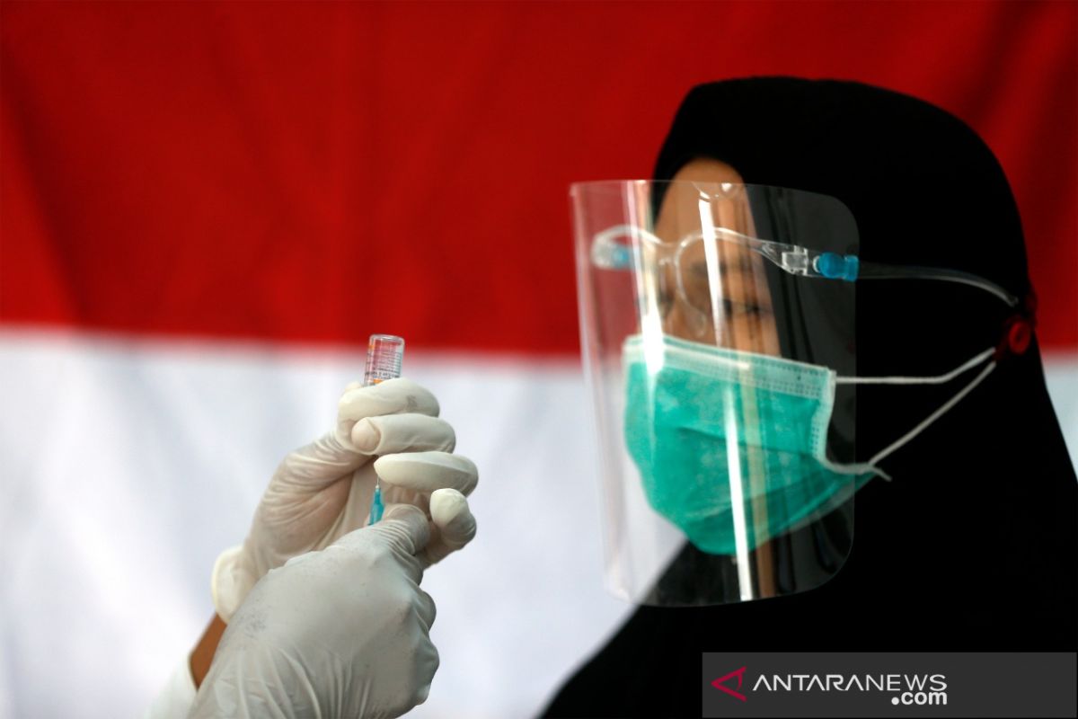 Vaksinasi Tenaga Kesehatan Puskesmas Banda Aceh
