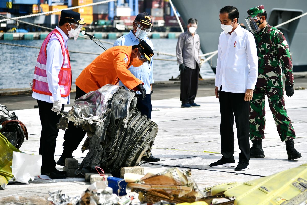 Tim DVI identifikasi tiga korban Sriwijaya, total sudah 43 jenazah