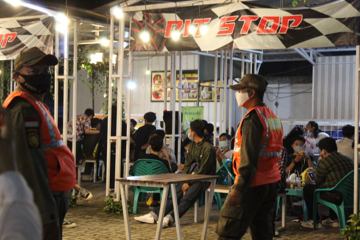 Satgas COVID-19 Lampung  sidak tempat hiburan malam