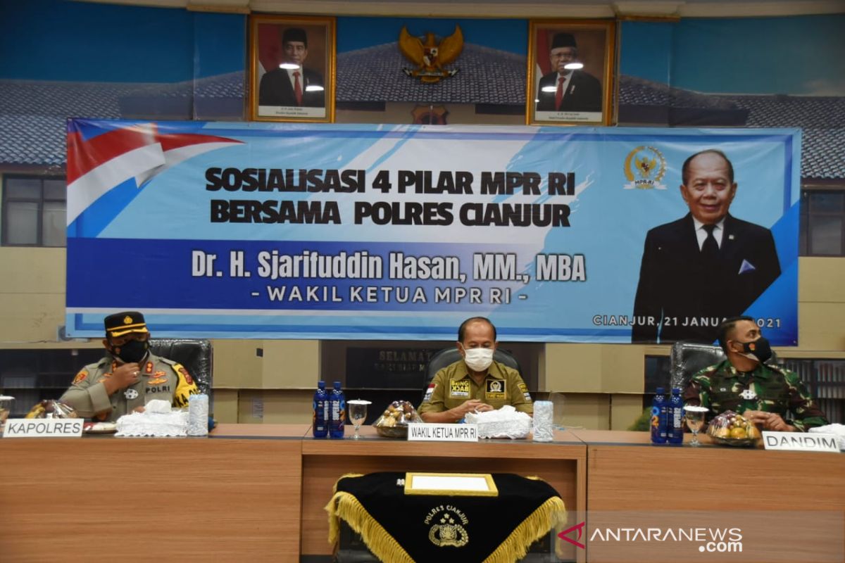 MPR: Pilkada berjalan lancar wujud suksesnya demokrasi