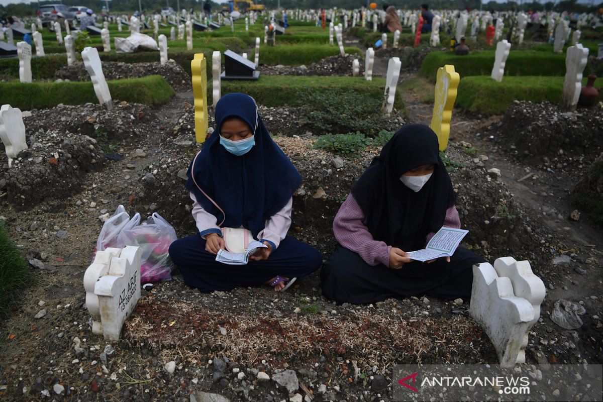 Indonesia catat hampir sejuta kasus COVID-19