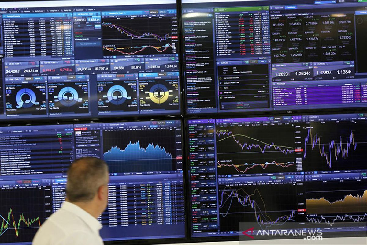 Saham Inggris kembali naik dengan indeks FTSE 100 terkerek 1,00 persen