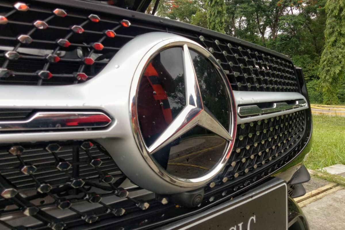 Mercedes-Benz luncurkan SUV kompak listrik