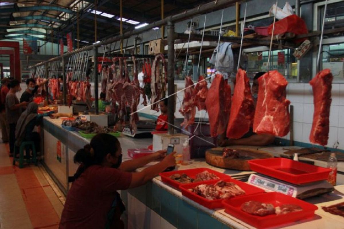 Disperindag Kota Tangerang  gandeng Bulog gelar OP daging sapi