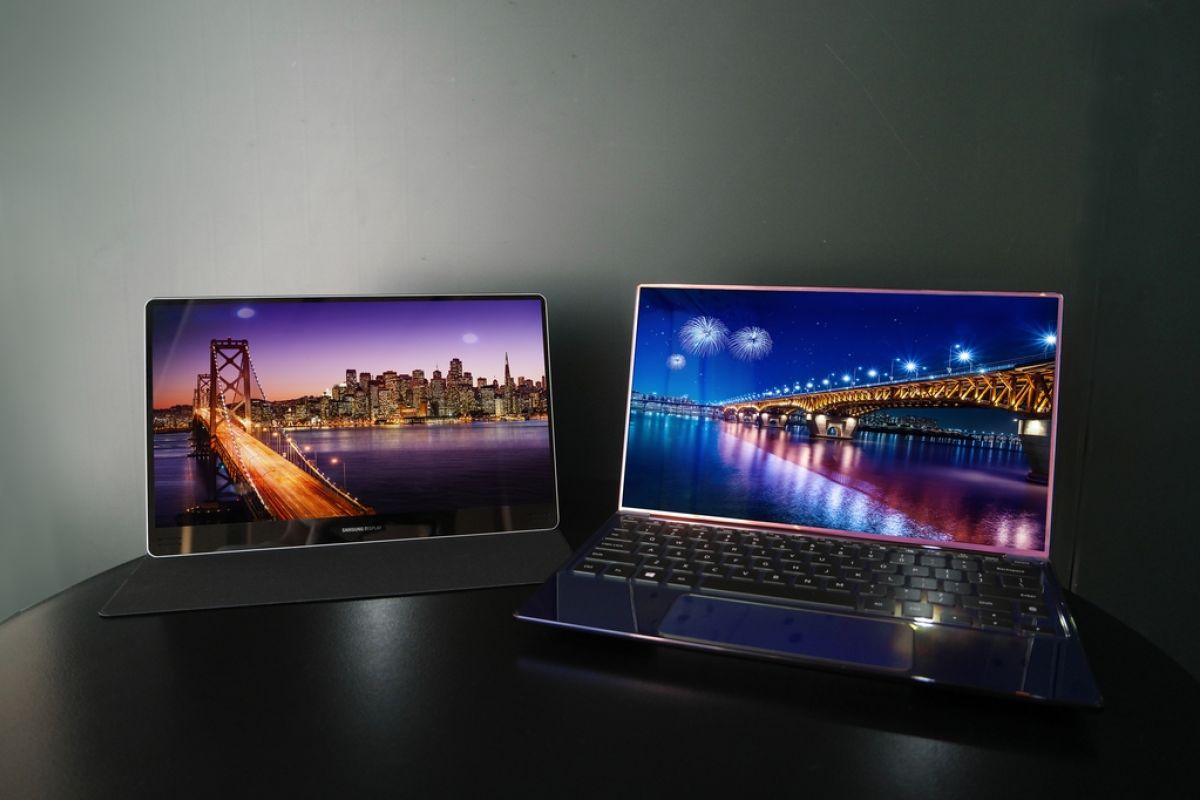 Samsung produksi layar OLED 90Hz bagi laptop