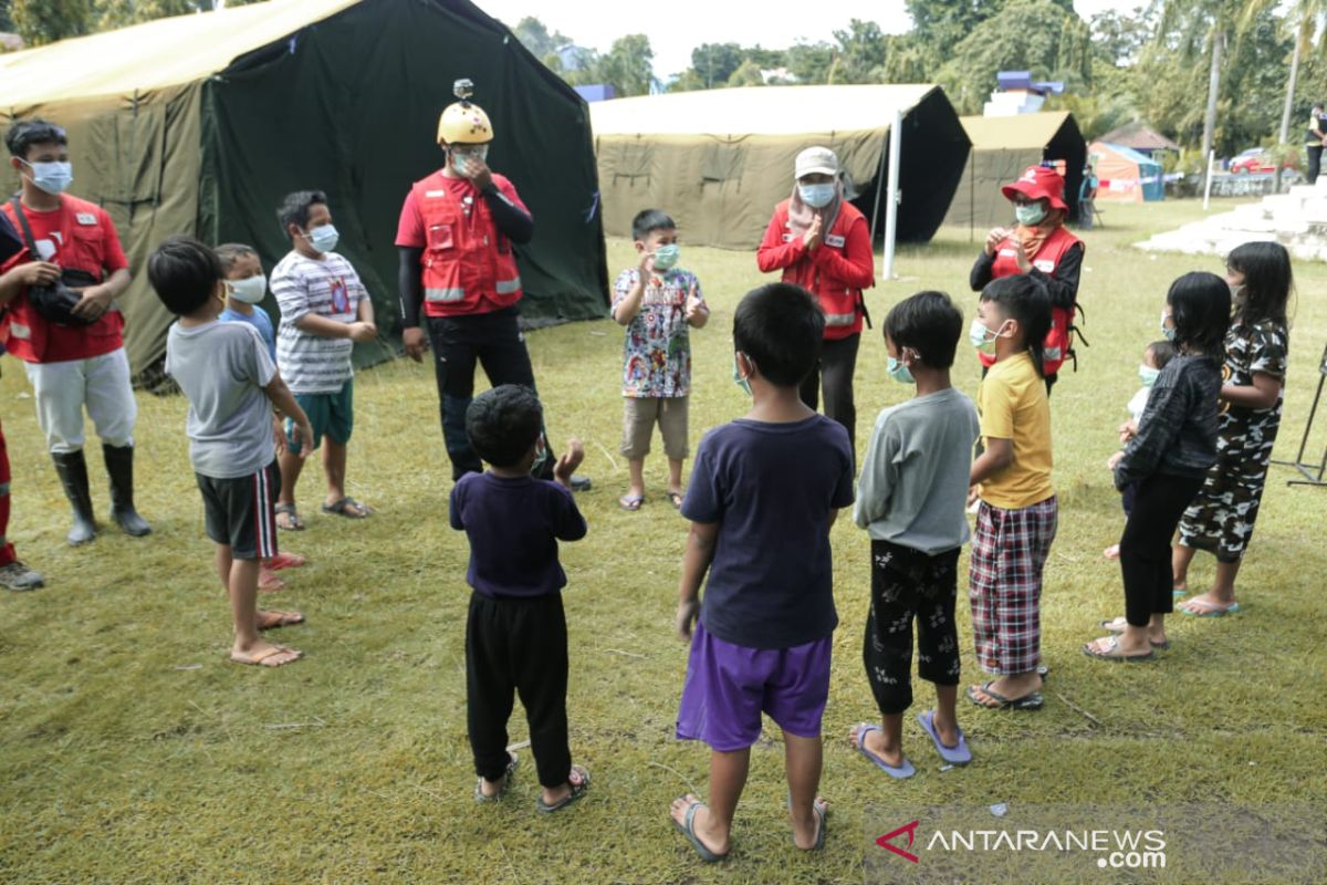 Relawan PMI hibur anak-anak penyintas gempa Sulbar (video)