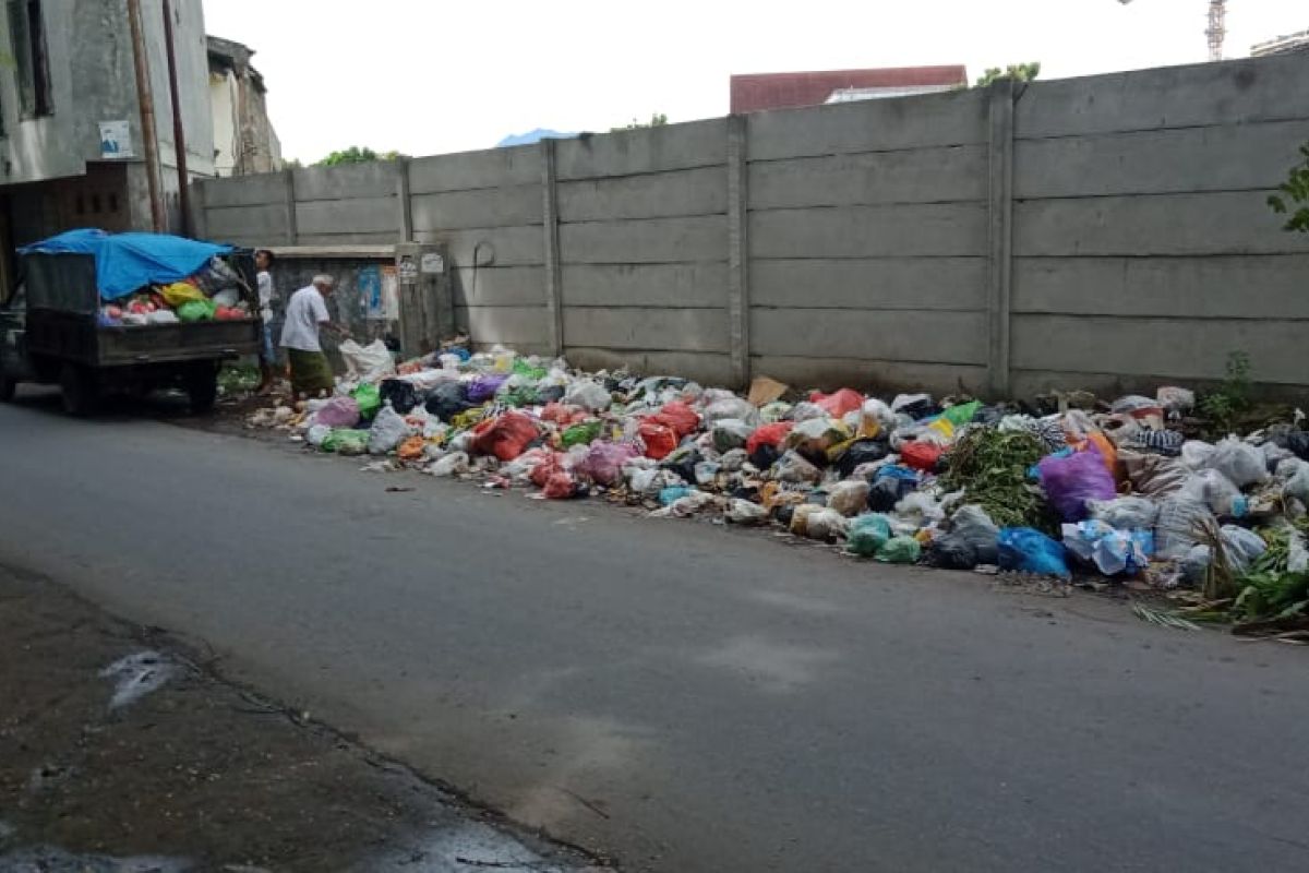 DLH Mataram usulkan pengalihan anggaran operasional sampah Rp1,3 miliar