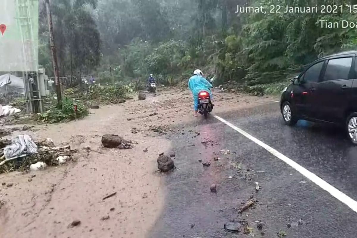 BMKG: hujan lebat sebabkan banjir-longsor di Sulut