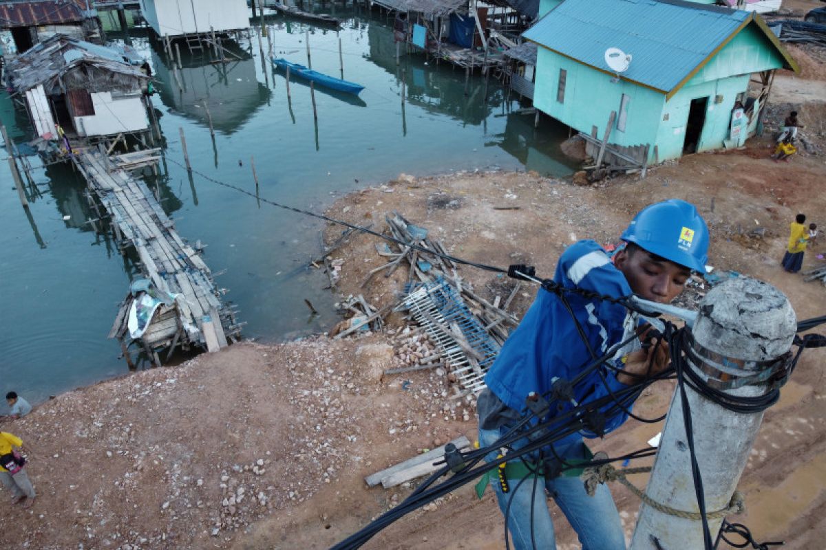 Pengamat ingatkan mengantisipasi naiknya kebutuhan listrik usai pandemi