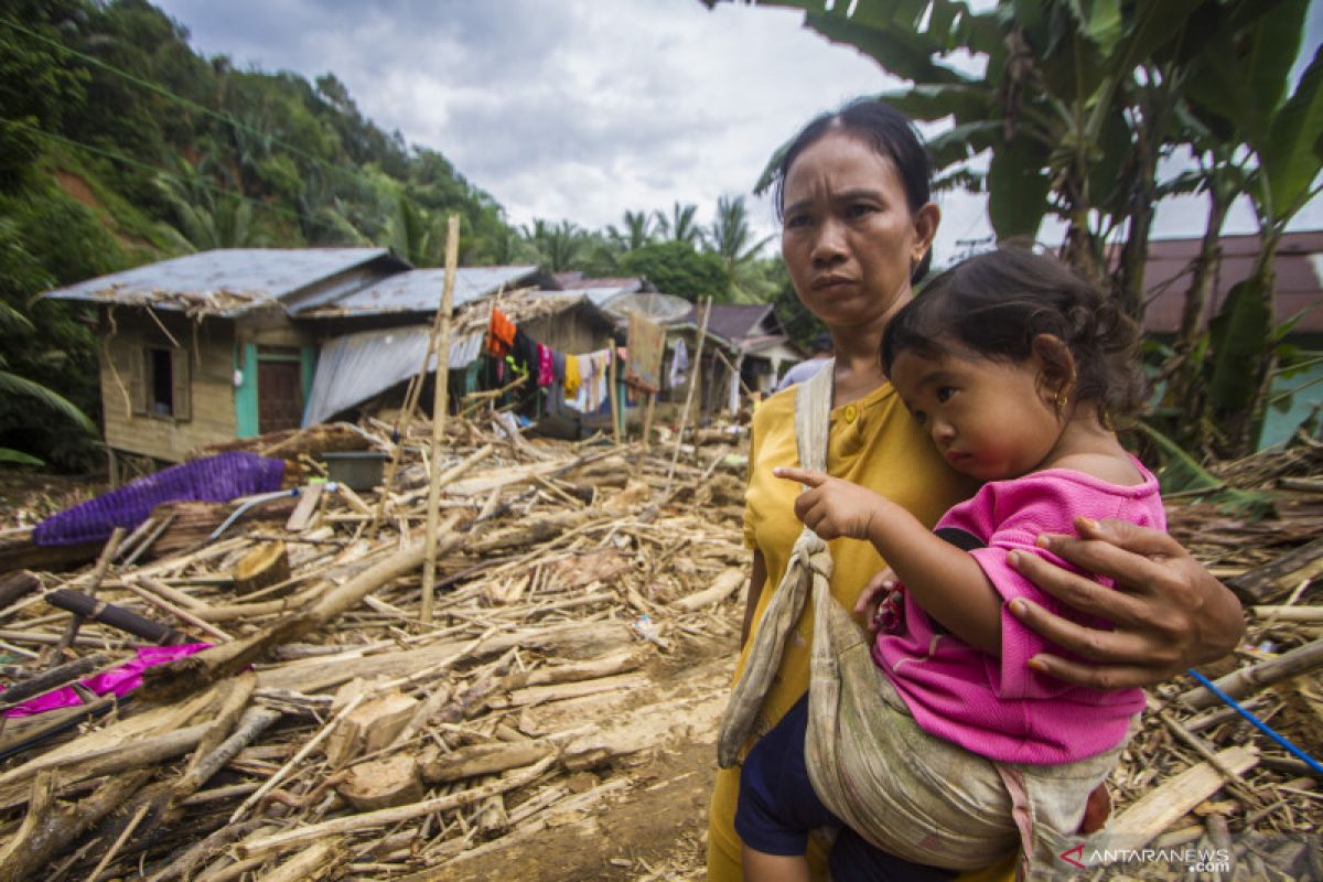 Penanganan banjir di HST terkesan lamban