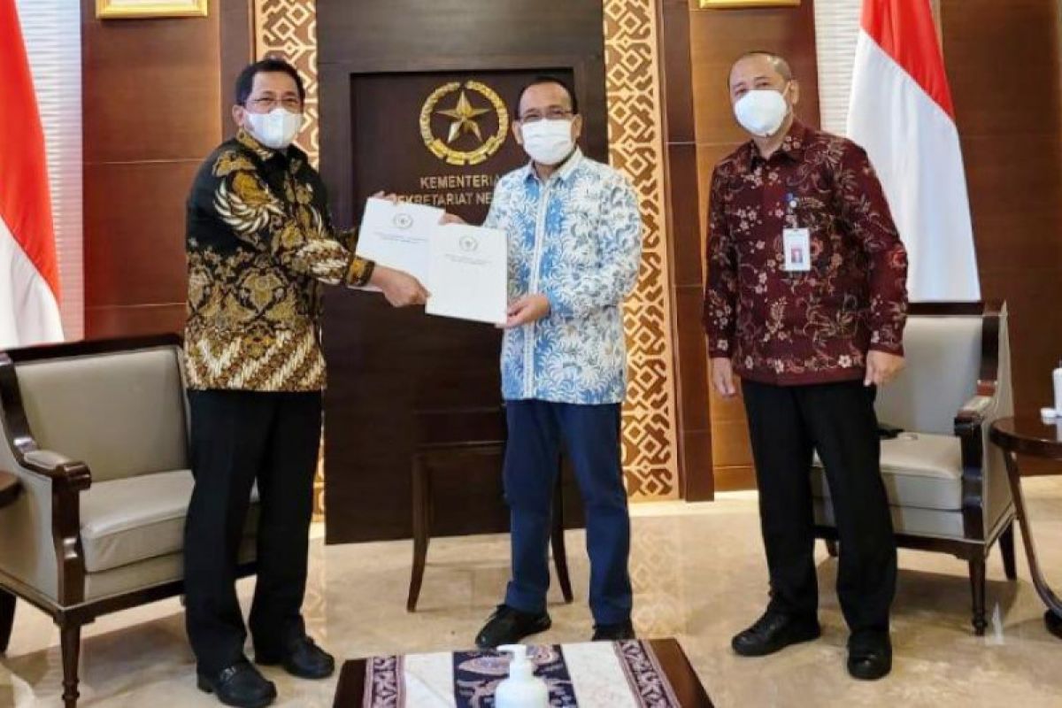 DPR menyampaikan surat persetujuan calon Kapolri kepada Presiden Jokowi
